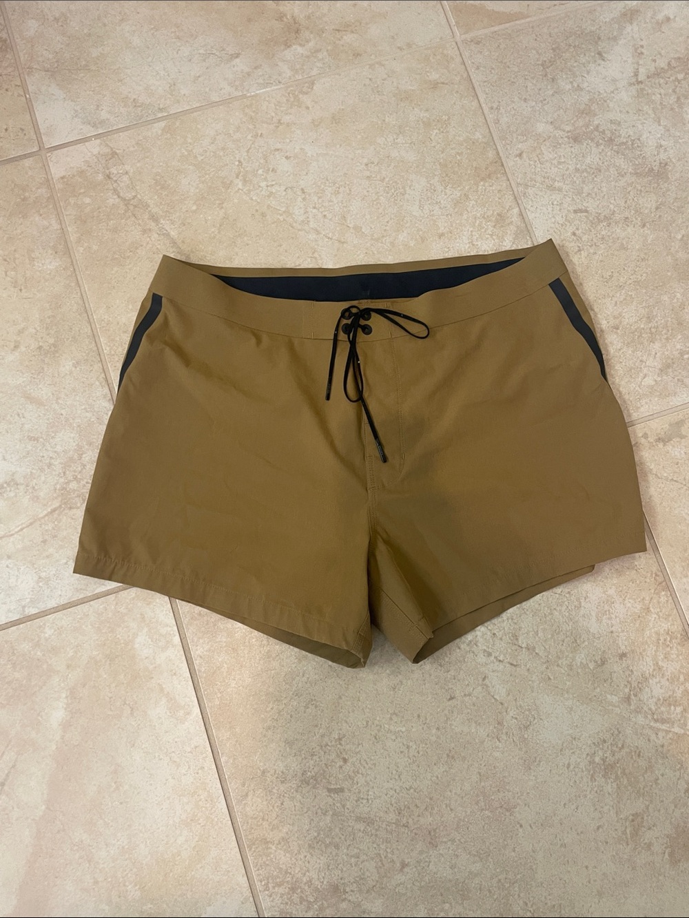 Vuori Olive Green Lightweight Men’s Shorts with Black Trim